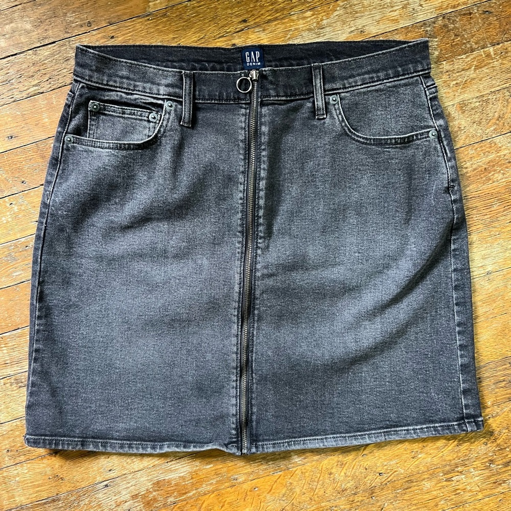 Gap Denim 14/32R Black Grey Zip Up Denim Skirt